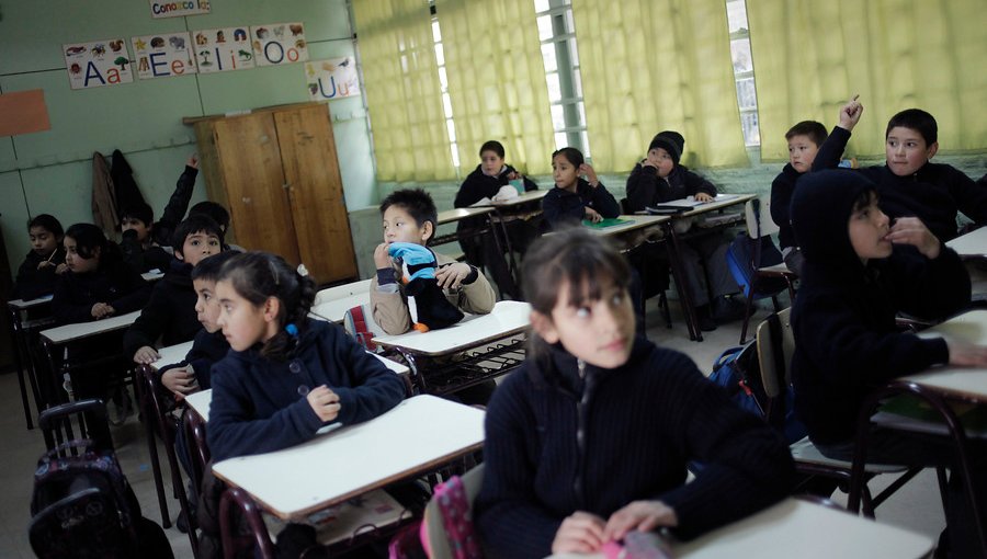 Las 3 alternativas que tienen los colegios para reponer las clases perdidas durante el paro