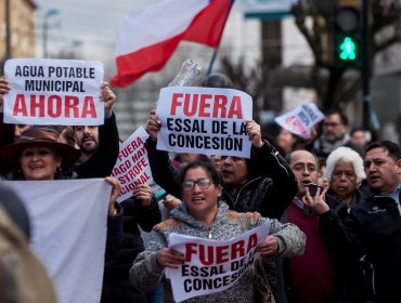 Presentan proyecto que establece la caducidad a empresas sanitarias por infracciones