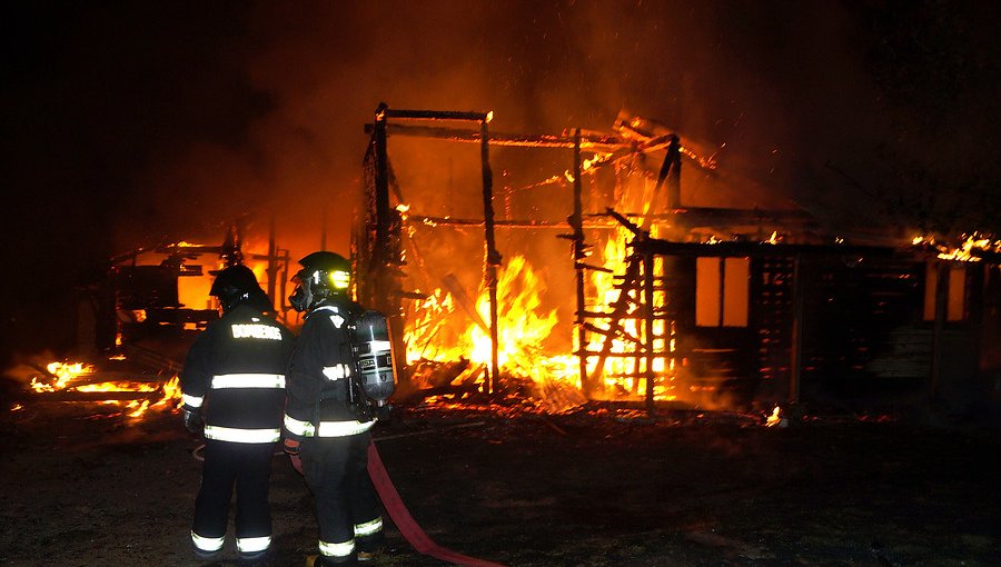 Nuevo ataque incendiario afectó a dependencias de Puerto Peleco, en Cañete