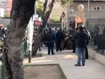 Desalojo de Carabineros a toma estudiantil de la U. Santa María termina con 11 detenidos