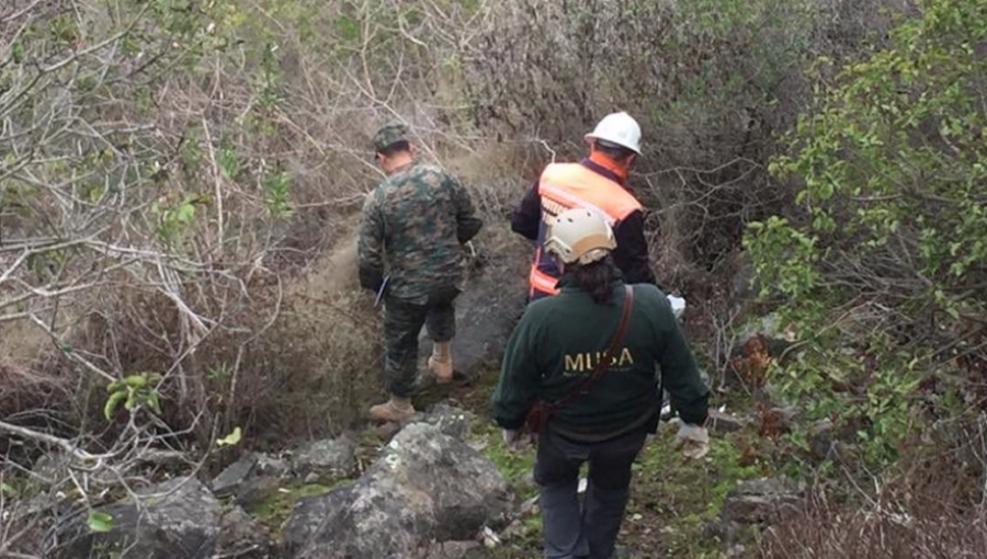 Ruidos extraños desde un cerro de San Antonio moviliza a geólogos de Sernageomin