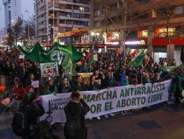 Masiva convocatoria tuvo en Santiago marcha por el aborto libre