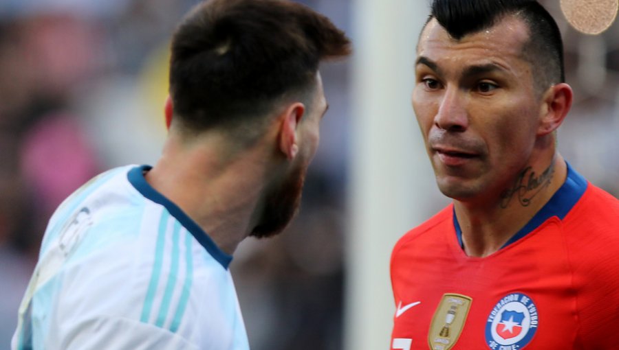 Gary Medel fue sancionado con un partido y multa por incidente con Messi