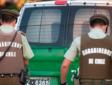 Carabineros dados de baja por asalto a transeúnte quedaron en libertad