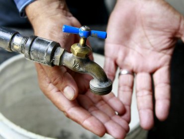 Crisis del agua: Hay 33 fiscalizadores para 5,2 millones de clientes en Chile