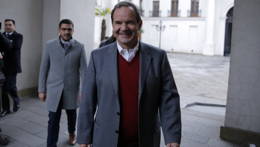 Allamand: No creo que Museo de Cera sirva para ganar una elección presidencial