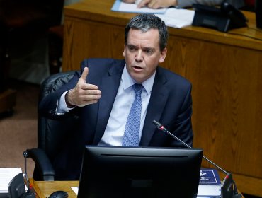 Senador Harboe se suma a la idea de trasladar el Congreso Nacional a Santiago