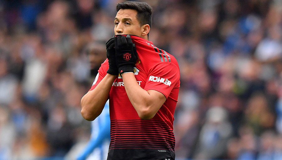 Alexis sumaría dura competencia para ser titular en Manchester United