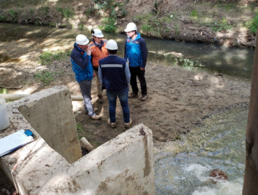 Superintendencia formula cargos contra Esval por derrame de sólidos en el estero de Placilla