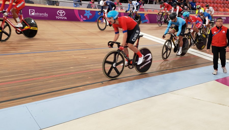 Felipe Peñaloza va por el oro en el omnium del ciclismo de pista en Panamericanos