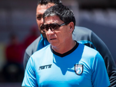 Jaime Vera: "Ganando cinco partidos, Deportes Iquique se salva"