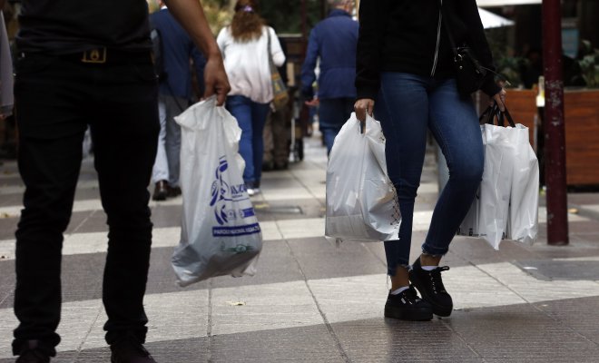 Comercio minorista cierra el peor primer semestre en 10 años con caída en las ventas del 0,9%