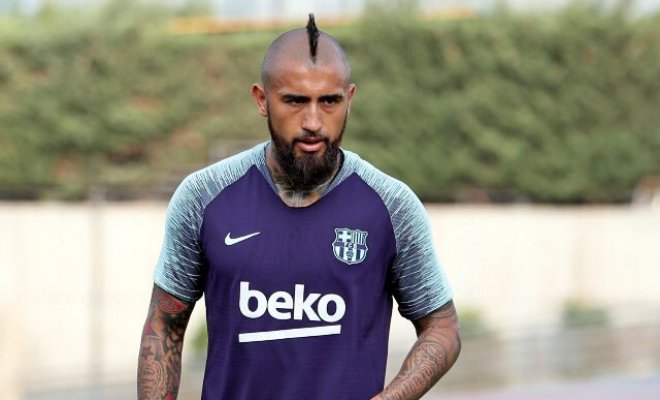 Vidal se sumó a las prácticas del Barcelona para iniciar la dura lucha por ser titular