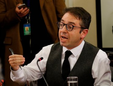 Diputado Silber pide que gobierno subsidie alzas en cuentas de luz