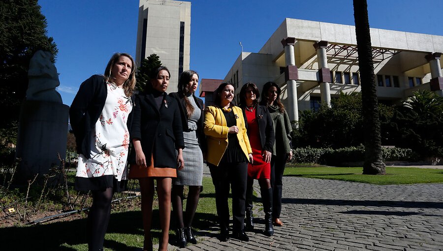 Diputadas de RN piden tobillera electrónica como medida para prevenir femicidios