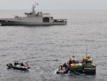 Armada captura dos embarcaciones peruanas con más de 5 toneladas de tiburón