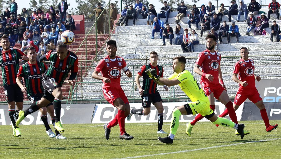 Palestino y Unión La Calera firmaron un intenso empate en La Cisterna