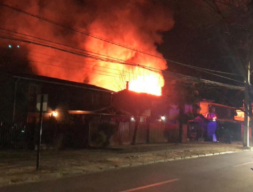 Mujer de 23 años, y sus sobrinas de 6 y 8, murieron en incendio en Curacaví