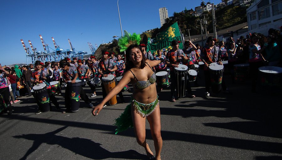 Corporación Mil Tambores llama a "carnavaleros" a no viajar a Valparaíso para los días del evento