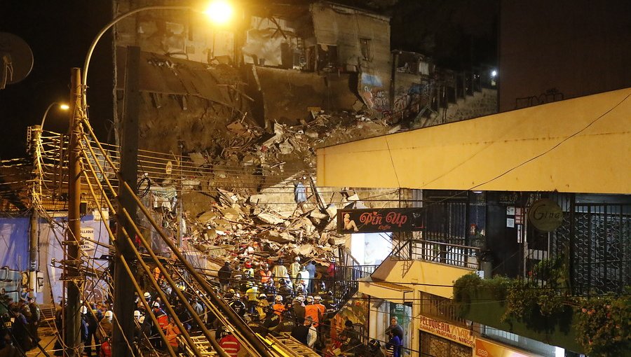 Uno de los menores rescatados tras derrumbe en Valparaíso fue dado de alta