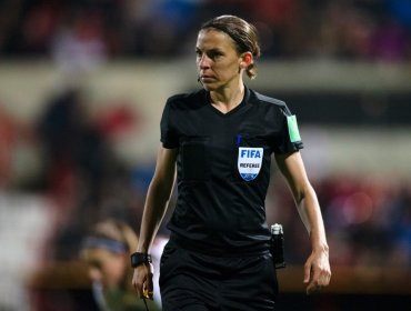 Un trío arbitral femenino impondrá justicia en la Supercopa de Europa