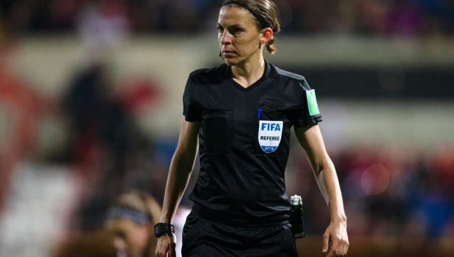 Un trío arbitral femenino impondrá justicia en la Supercopa de Europa