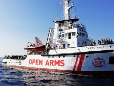 El barco Open Arms entrará en aguas italianas y pedirá la evacuación de los 147 migrantes