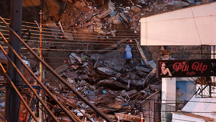 El increíble relato de cómo se rescató a niña que quedó entre los escombros en Valparaíso