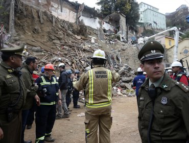 Rescatan cuerpo de sexta víctima tras derrumbe de cerro Bellavista en Valparaíso