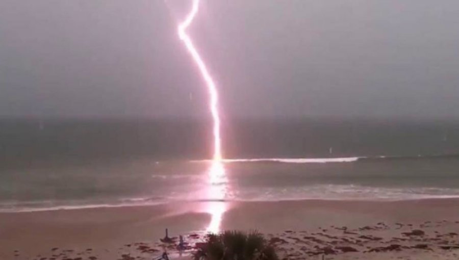 Tres niños y dos adultos murieron en playa de Cuba por la caída de rayos