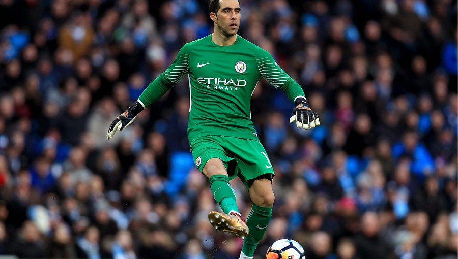 Claudio Bravo abandonaría el Manchester City al final de la temporada