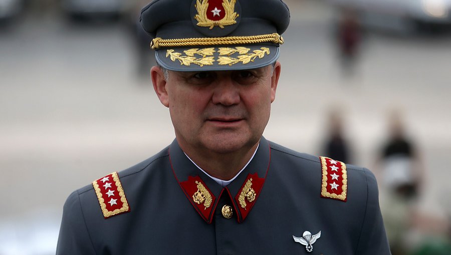 Comandante en Jefe del Ejército insiste en que escuchas telefónicas fueron “legales”