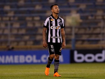 Colo-Colo tendría un acuerdo con Botafogo por el pase de Leo Valencia