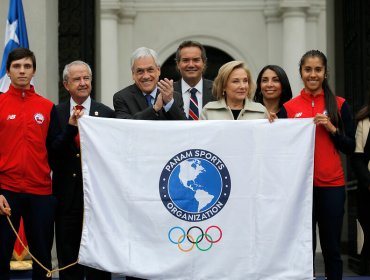 Presidente Piñera recibió a deportistas que participaron en Panamericanos de Lima