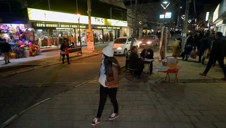 Horario límite para menores comenzaría a regir antes de Fiestas Patrias