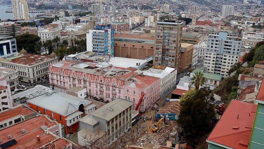 Parlamentarios PS, DC y FA respaldan a Sharp respecto a inclusión de "Glosa Valparaíso"