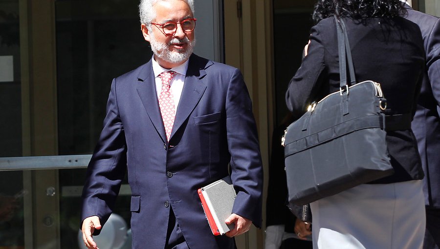 Abogado Luis Hermosilla asume la defensa de Cecilia Pérez tras denuncia de senadores de oposición