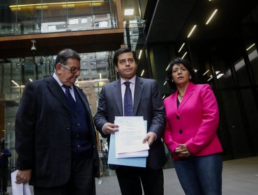 Senadores de oposición denuncian a Cecilia Pérez ante Fiscalía por dichos contra el PS