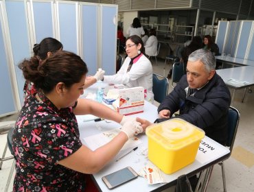 Profesionales del Hospital de Valparaíso tomaron masivo test rápido de VIH a funcionarios