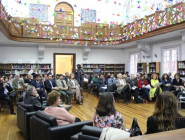 En conversatorio analizan cómo resguardar murales del casco histórico de Valparaíso