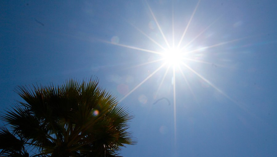 Peak de calor en zona central se vivirá este martes: Termómetros podrían alcanzar los 35ºC