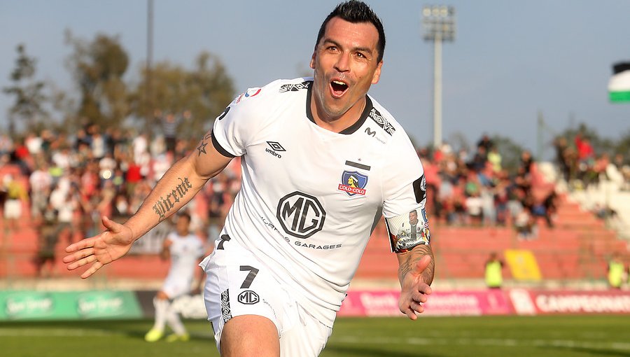 En Colo-Colo no saben quién pagará premio a Esteban Paredes si es que supera el récord