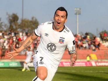 En Colo-Colo no saben quién pagará premio a Esteban Paredes si es que supera el récord