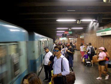 Metro de Santiago restableció el servicio de trenes en la Línea 5