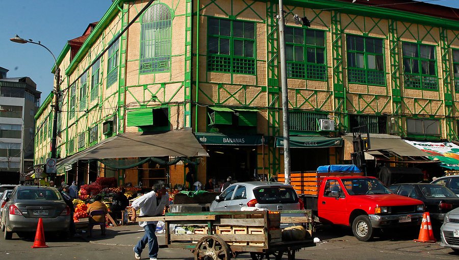 Corte ordena al Municipio, Salud y Gobernación poner fin al comercio ambulante en alrededores del Mercado Cardonal de Valparaíso