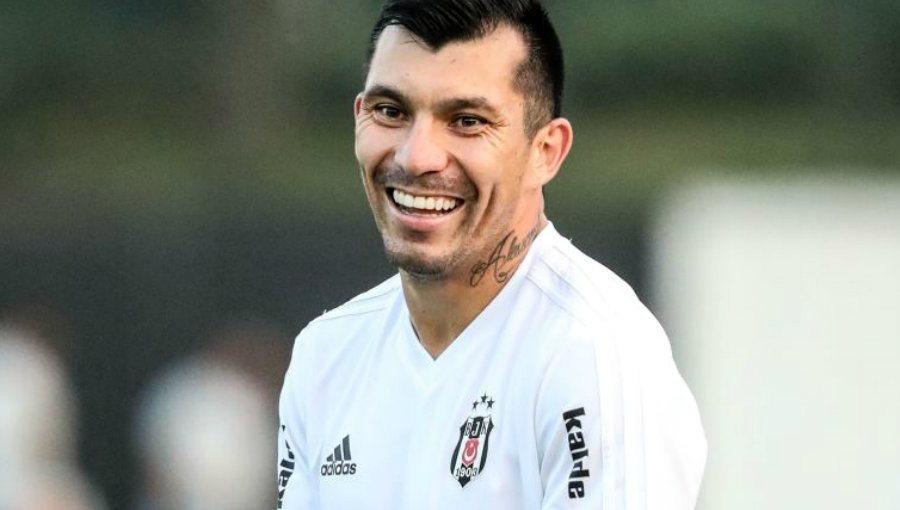 "No te metas con el Pitbull": la singular presentación de Medel en Bologna