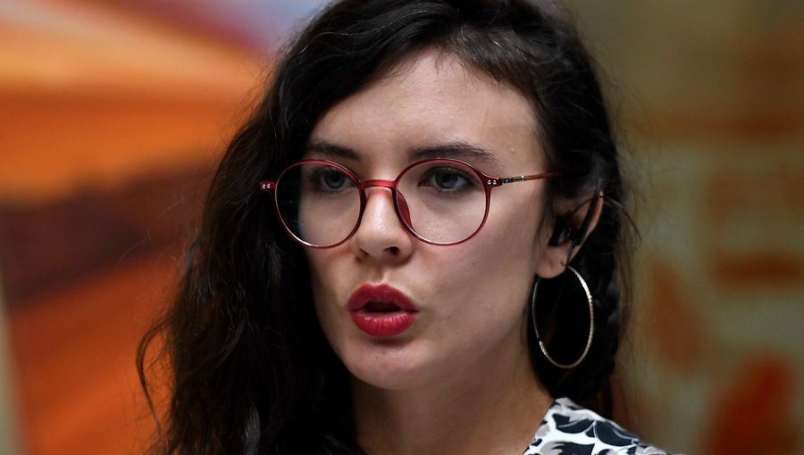 Camila Vallejo por 40 horas: "El proyecto sí contempla gradualidad para las pymes"