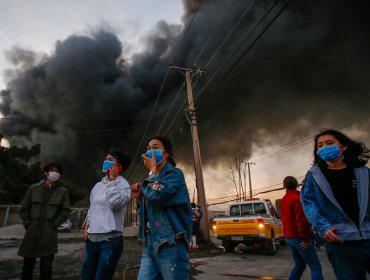 Incendio en bodegas de empresarios chinos en San Bernardo sigue sin ser controlado