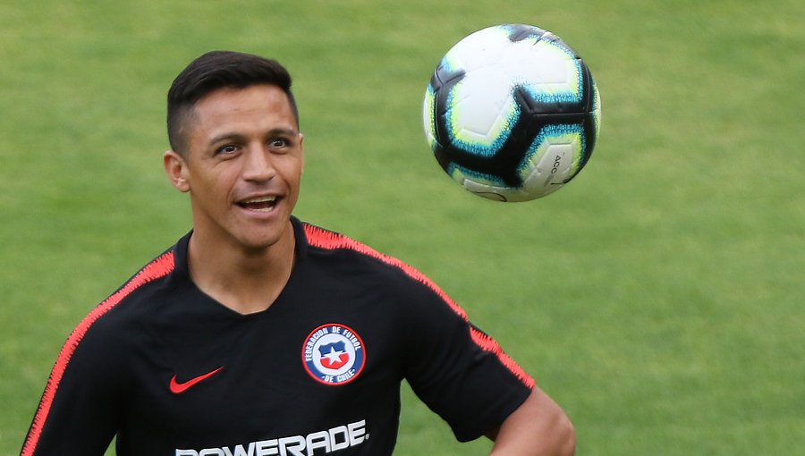 Alexis Sánchez se sumará a la Roja para amistoso ante Argentina en Los Ángeles