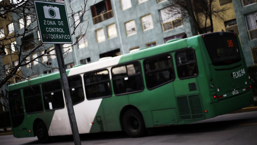 Conductor del Transantiago disparó contra inspector municipal en Las Condes